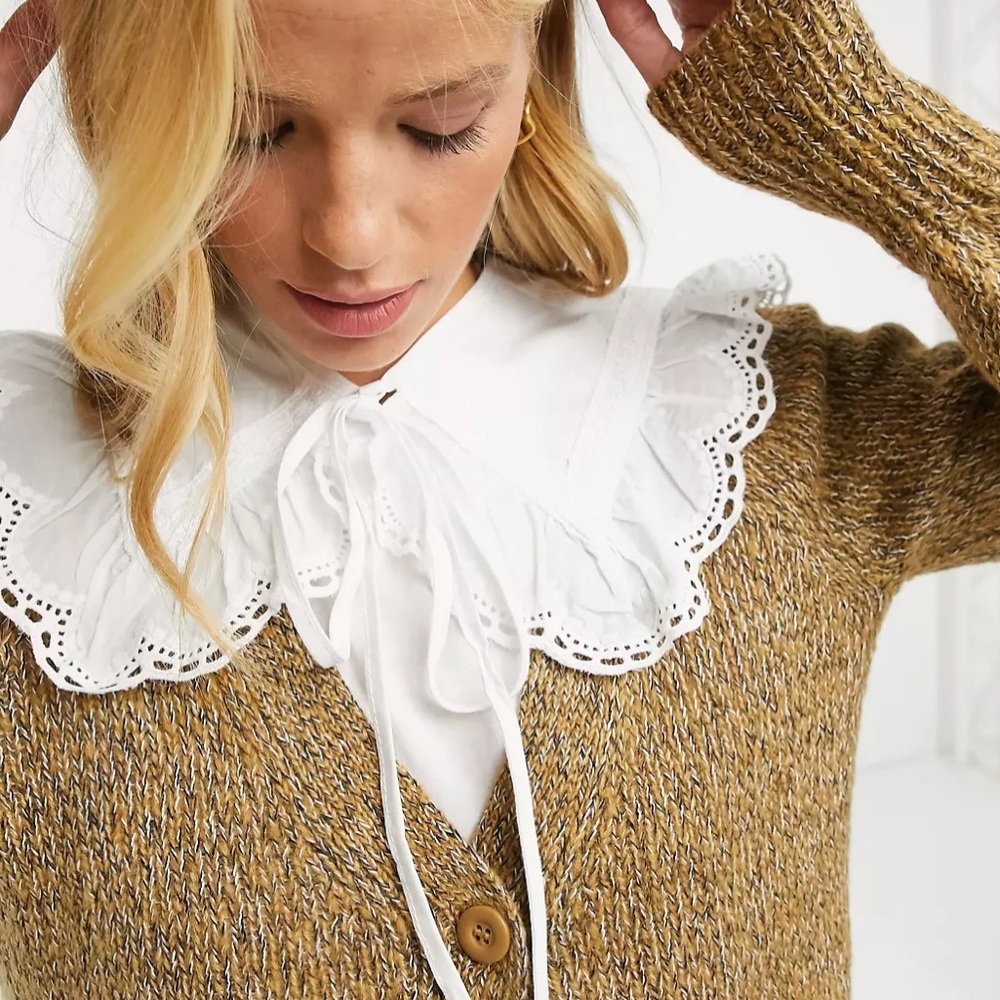 ASOS collar